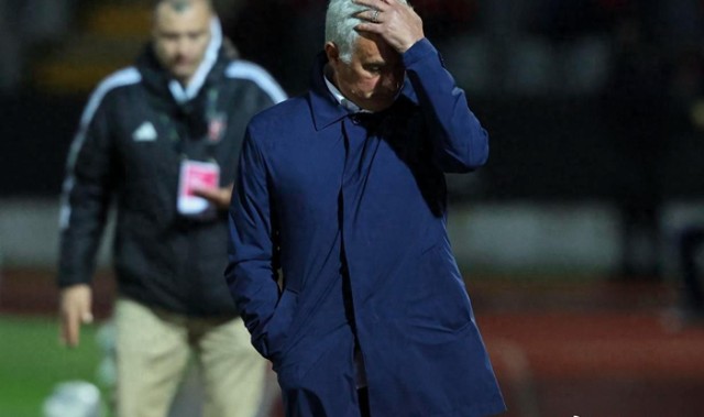 华体会体育登录-穆里尼奥又抓内鬼+语出惊人 本菲卡若解约 球迷希望阿莫林执教|何塞·穆里尼奥|葡超|本菲卡足球俱乐部|欧冠冠军|球队_新浪体育_新浪新闻